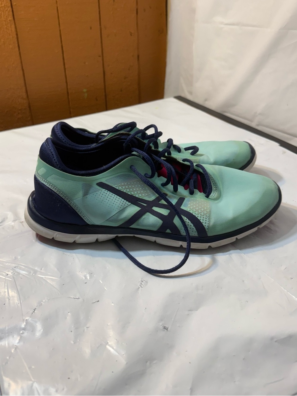 Asics Gel Fit Nova cross training women’s shoes size 8.5